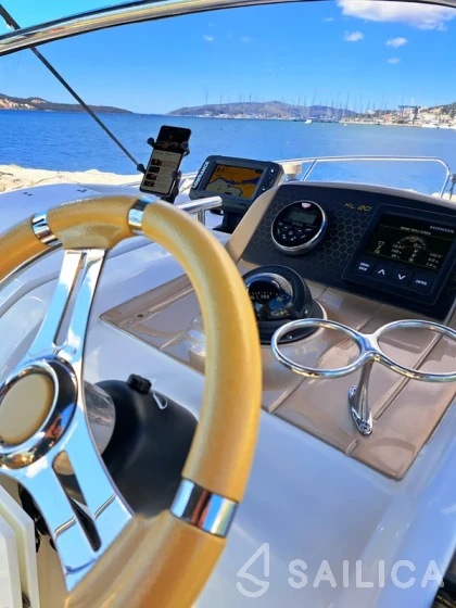 Key Largo 20 - Yacht Charter Sailica