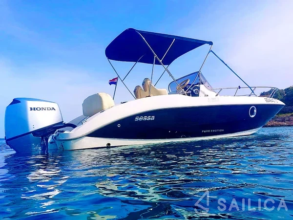 Key Largo 20 - Yacht Charter Sailica