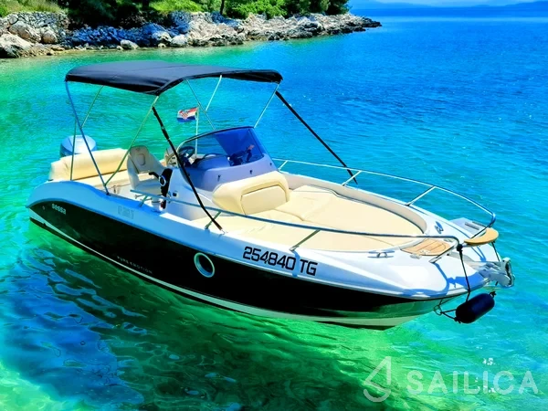 Key Largo 20 - Yacht Charter Sailica