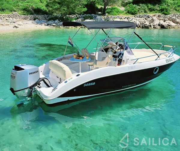 Key Largo 20 - Yacht Charter Sailica