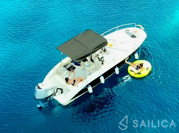 Key Largo 20 - Yacht Charter Sailica