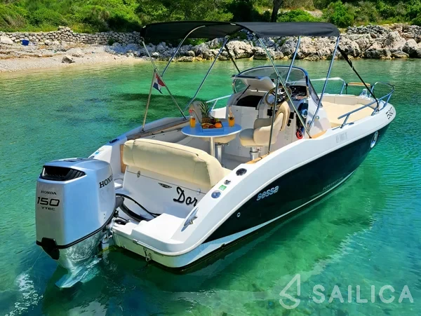 Key Largo 20 - Yacht Charter Sailica