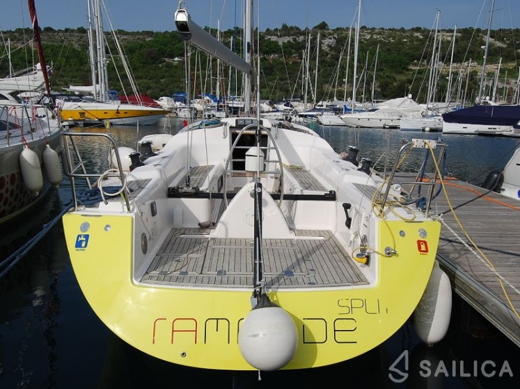 Salona 42 - Yacht Charter Sailica