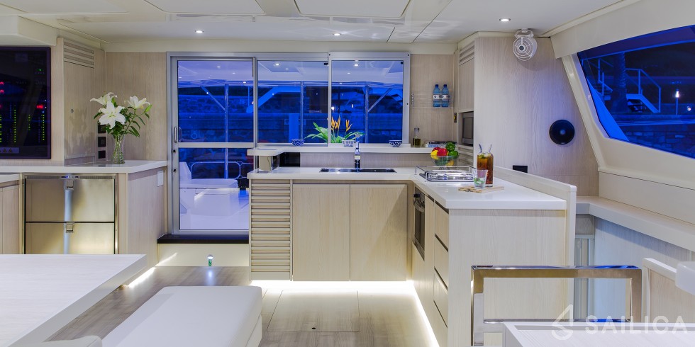 Leopard 51 PC - Yacht Charter Sailica
