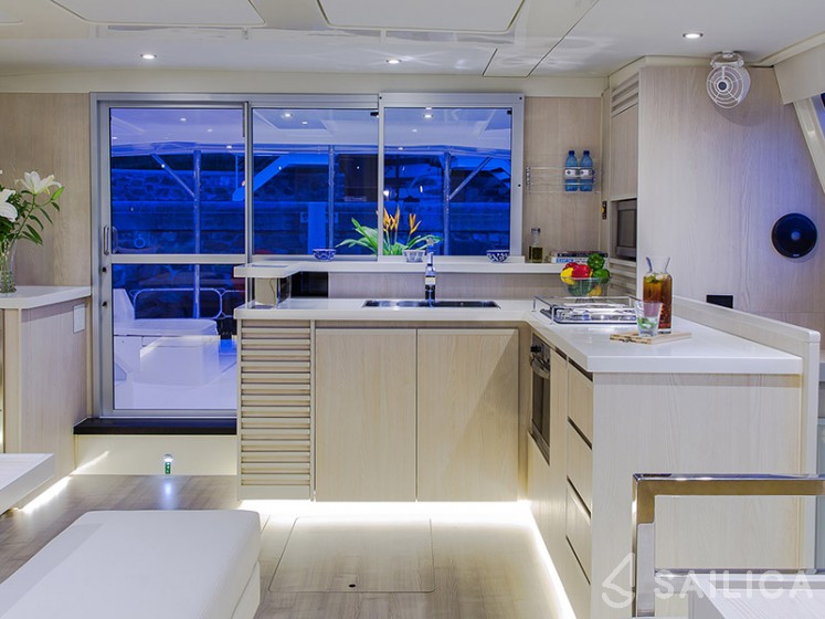 Leopard 51 PC - Yacht Charter Sailica