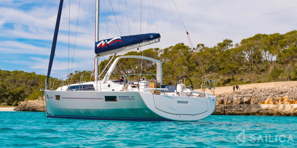 Oceanis 42 - Yacht Charter Sailica