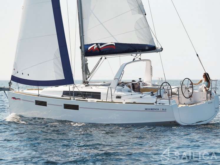 Moorings 352 - Yacht Charter Sailica