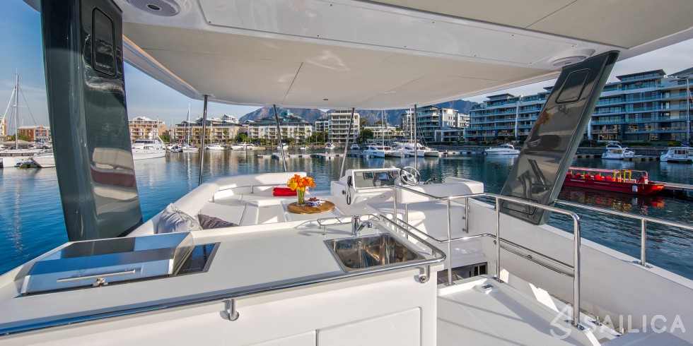 Leopard 43 PC - Yacht Charter Sailica