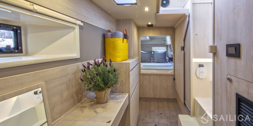 Leopard 43 PC - Yacht Charter Sailica