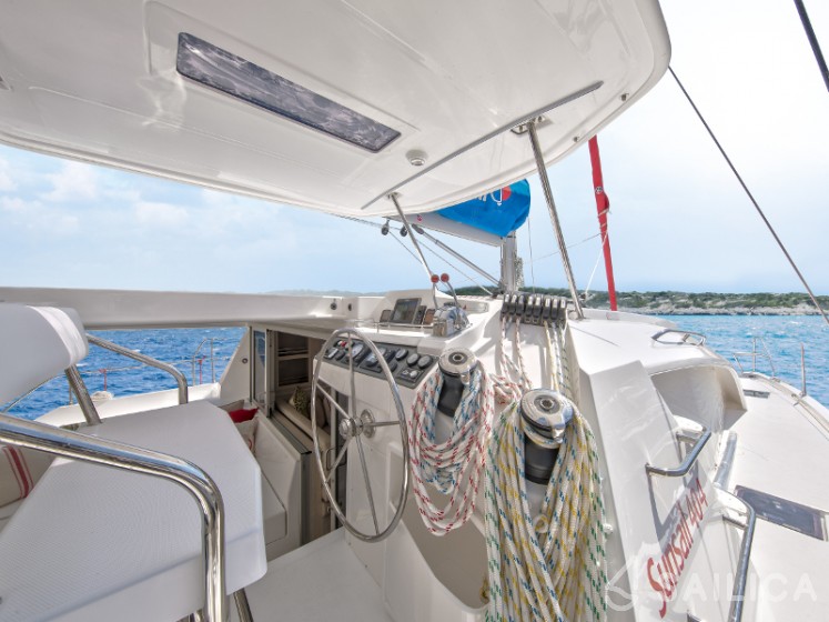 Leopard 40 - Yacht Charter Sailica