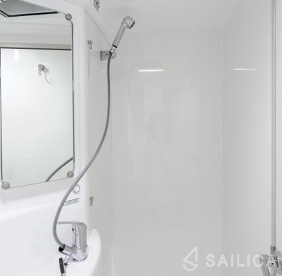 Leopard 44 - Yacht Charter Sailica