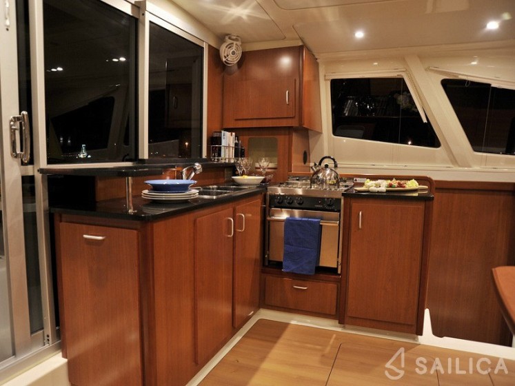 Leopard 44 - Yacht Charter Sailica