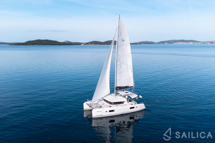 Lagoon 42 - 4 + 2 cab. - Yacht Charter Sailica
