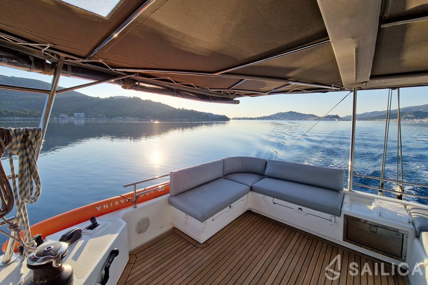 Lagoon 560 S2 - Yacht Charter Sailica