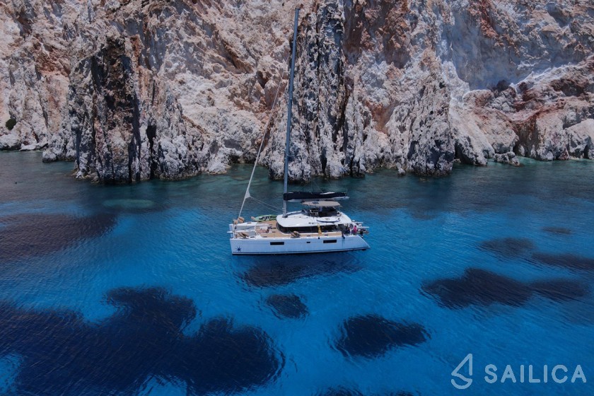 Lagoon 560 S2 - Yacht Charter Sailica