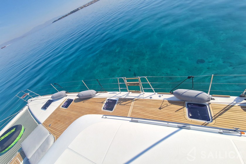 Lagoon 560 S2 - Yacht Charter Sailica