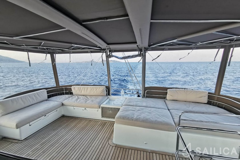Lagoon 560 S2 - Yacht Charter Sailica
