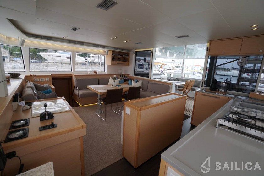 Lagoon 560 S2 - Yacht Charter Sailica