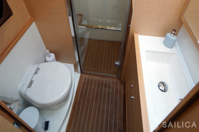 Lagoon 560 S2 - Yacht Charter Sailica