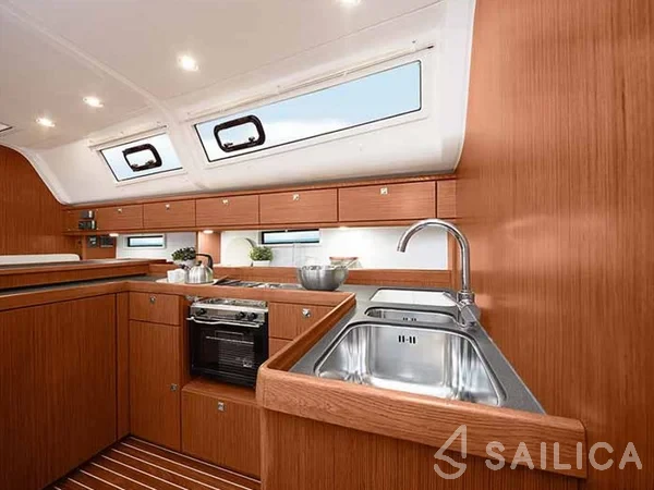 Bavaria Cruiser 51 - Yacht Charter Sailica