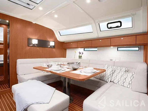 Bavaria Cruiser 51 - Yacht Charter Sailica