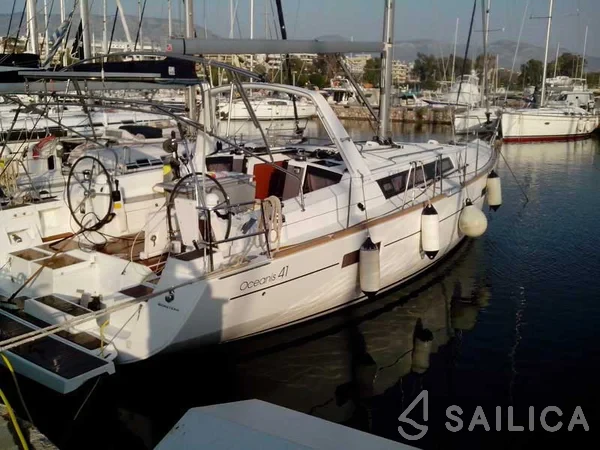 Oceanis 41 - Yacht Charter Sailica