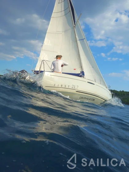 Beneteau First 21.7 - Yacht Charter Sailica