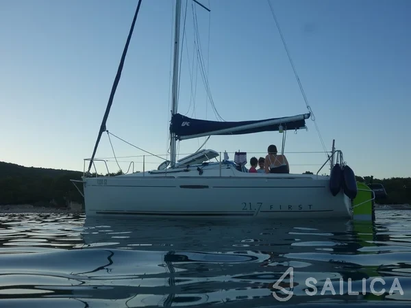 Beneteau First 21.7 - Yacht Charter Sailica