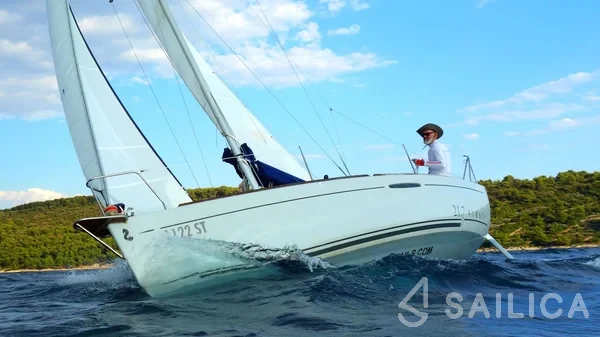 Beneteau First 21.7 - Yacht Charter Sailica