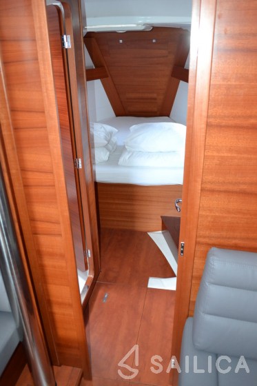 Dufour 412 GL - Yacht Charter Sailica