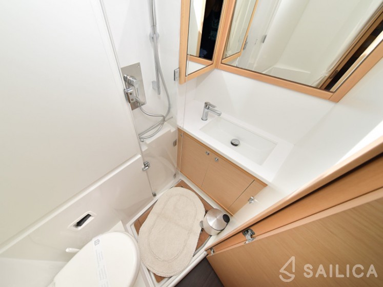 Lagoon 520 - Yacht Charter Sailica