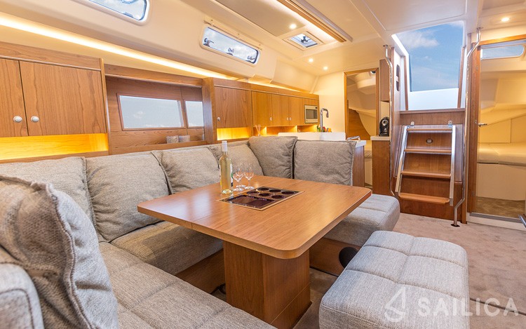 Hanse 455 - Yacht Charter Sailica