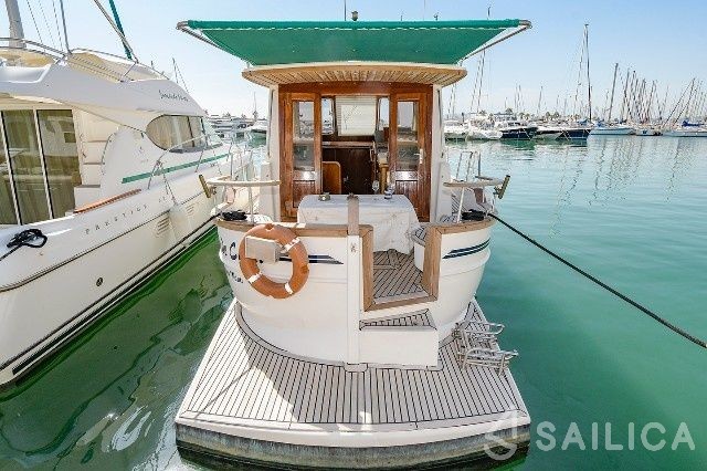 Menorquin 100 - Yacht Charter Sailica