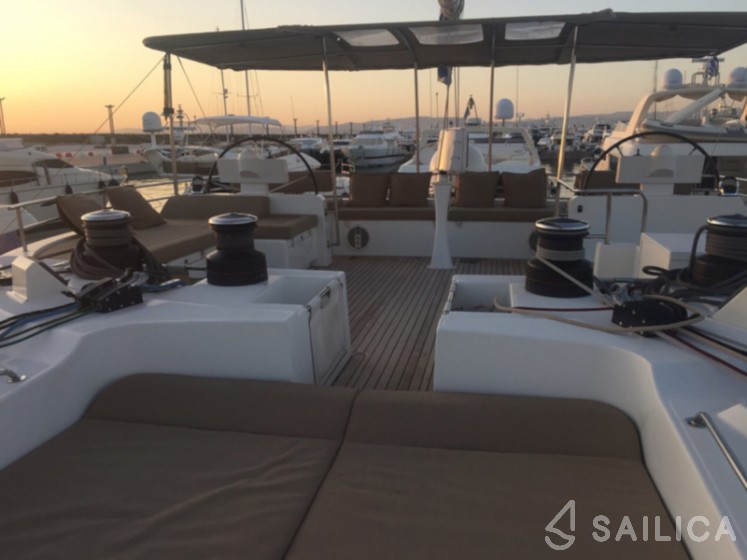 Lagoon 620 - Yacht Charter Sailica
