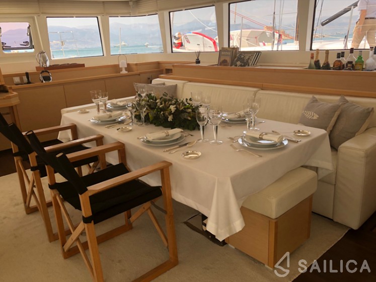 Lagoon 620 - Yacht Charter Sailica