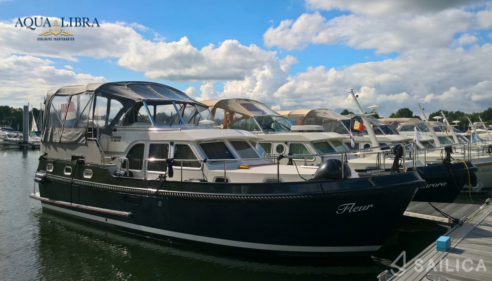 Linssen Grand Sturdy 29.9 Sedan - Yacht Charter Sailica