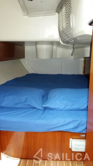 Sun Odyssey 35 - Yacht Charter Sailica