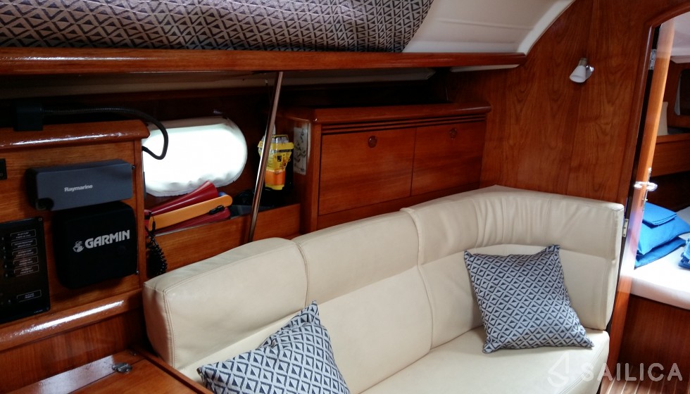 Sun Odyssey 35 - Yacht Charter Sailica