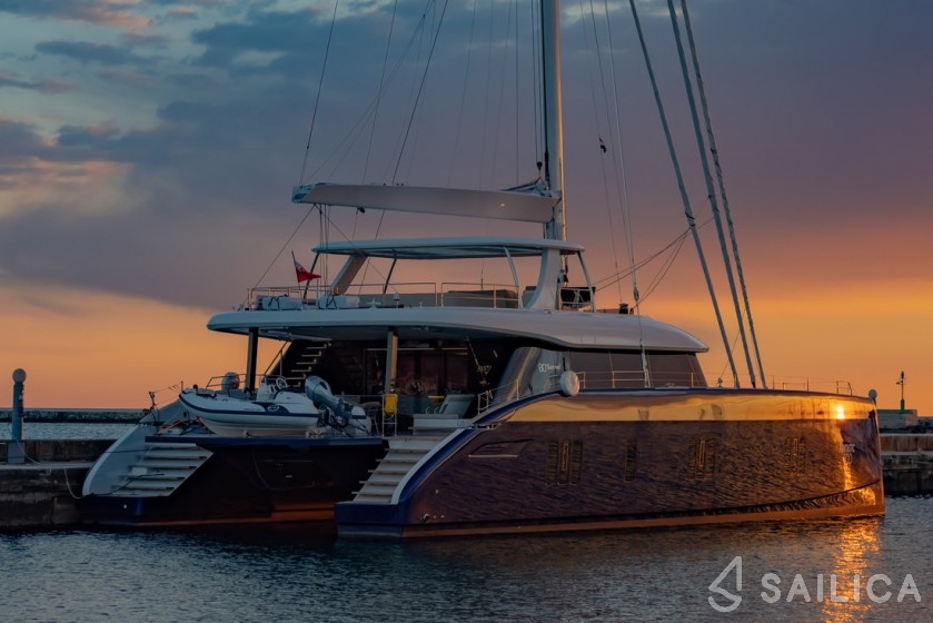 Sunreef 80 - Yacht Charter Sailica