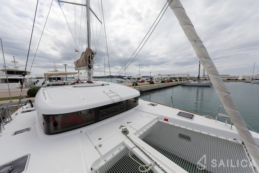 Lagoon 39 - Yacht Charter Sailica