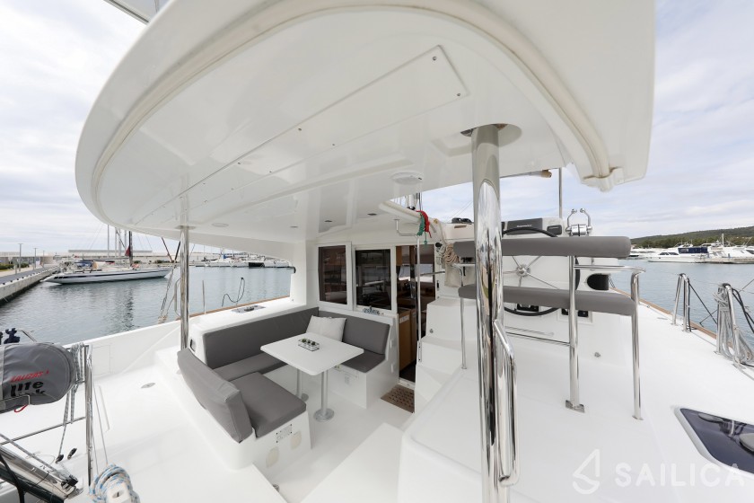 Lagoon 39 - Yacht Charter Sailica