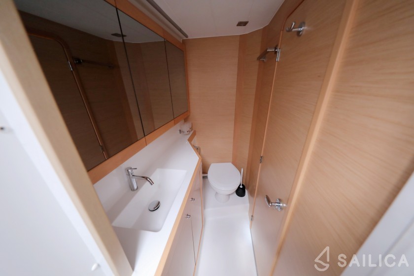 Lagoon 39 - Yacht Charter Sailica