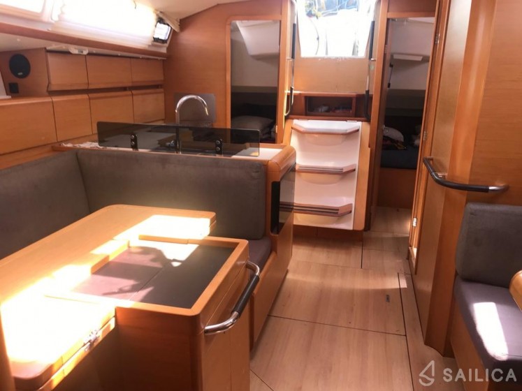 Sun Odyssey 409 - Yacht Charter Sailica