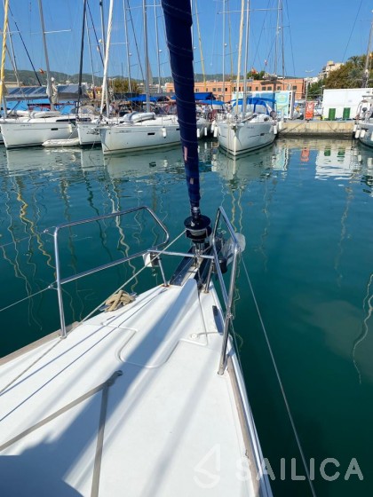 Sun Odyssey 409 - Yacht Charter Sailica