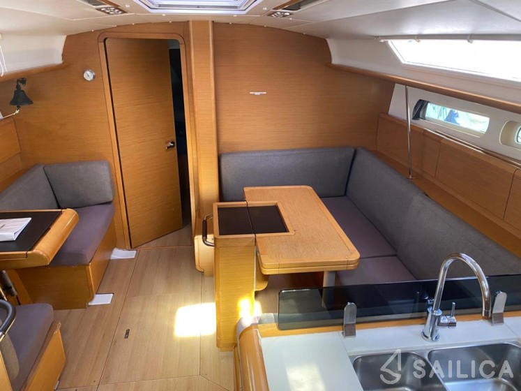 Sun Odyssey 409 - Yacht Charter Sailica