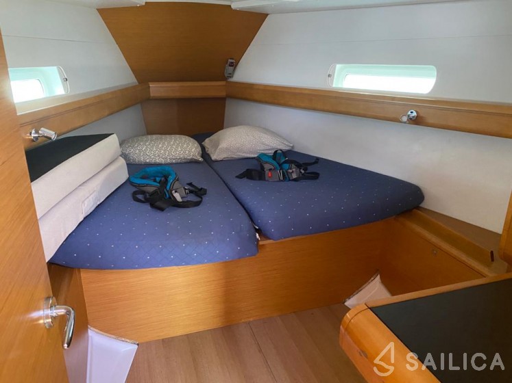 Sun Odyssey 409 - Yacht Charter Sailica