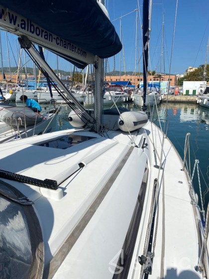 Sun Odyssey 409 - Yacht Charter Sailica