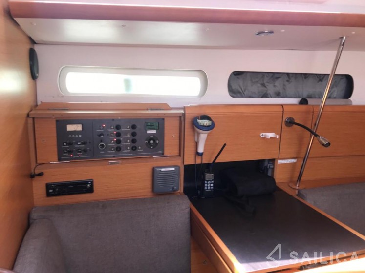 Sun Odyssey 409 - Yacht Charter Sailica