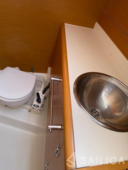 Sun Odyssey 409 - Yacht Charter Sailica