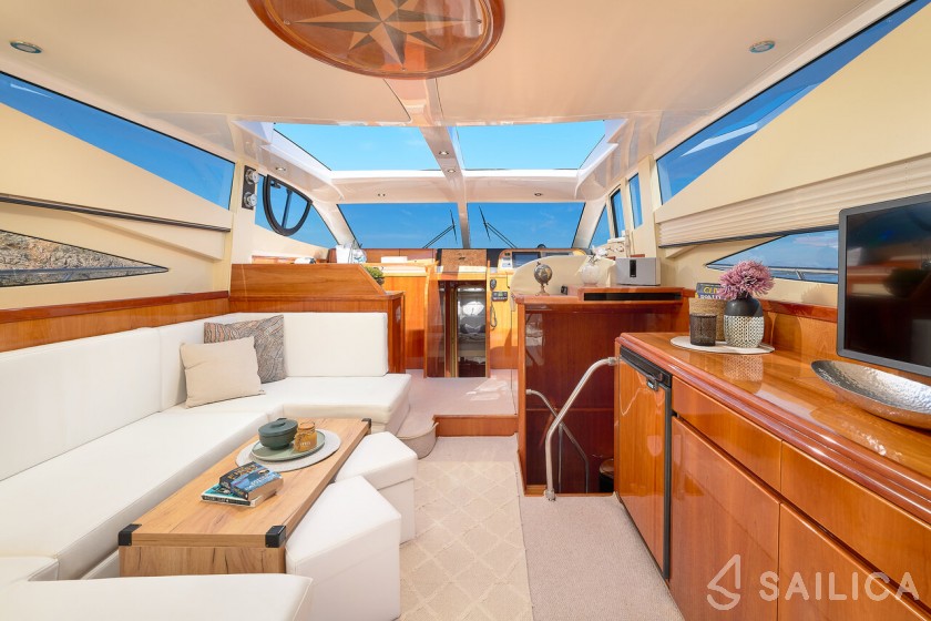 DC 16 SL - Yacht Charter Sailica